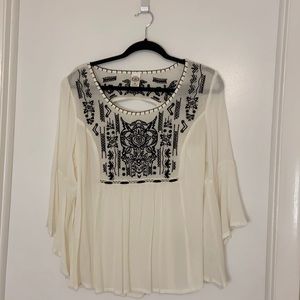 Bila - White Top w/Black embroidery, Medium